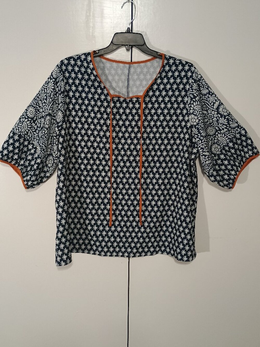 SHEIN Curve 4XL Navy White Print Blouse Orange Trim Short Sleeve Plus Size Boho - Picture 2 of 9